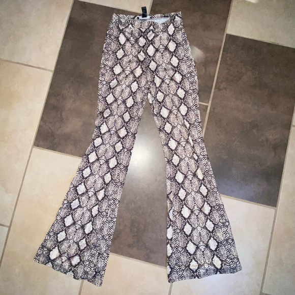 Snake print flare pants - Picture 2 of 4